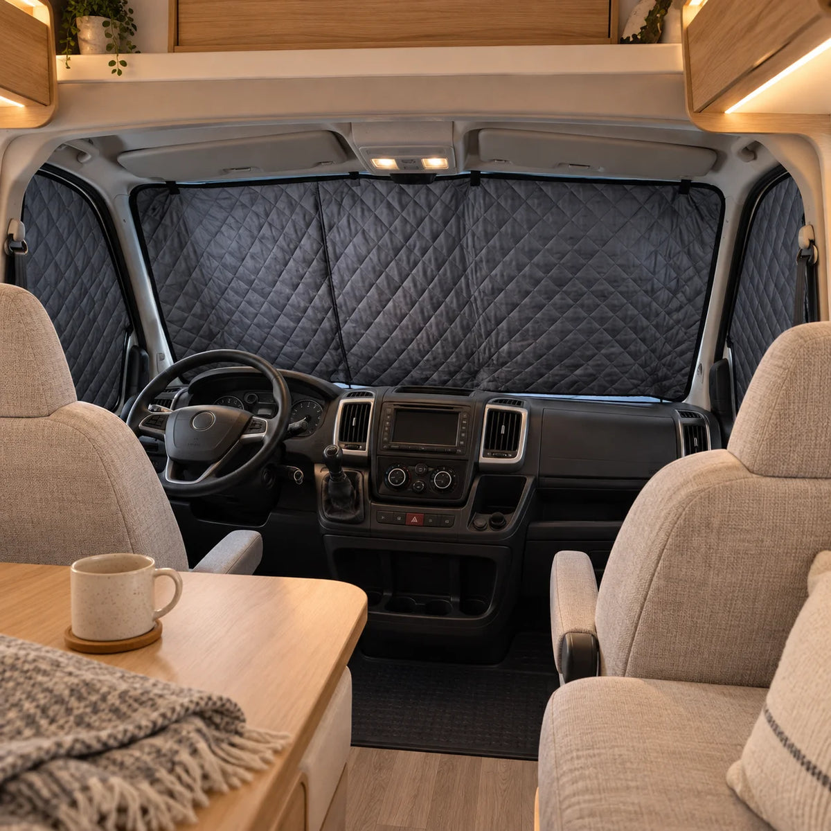 Motorhome thermal screen cover – external and blackout, 211 × 171 cm