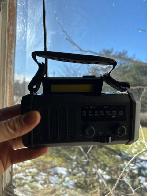 Customer photo of the emergency radio
