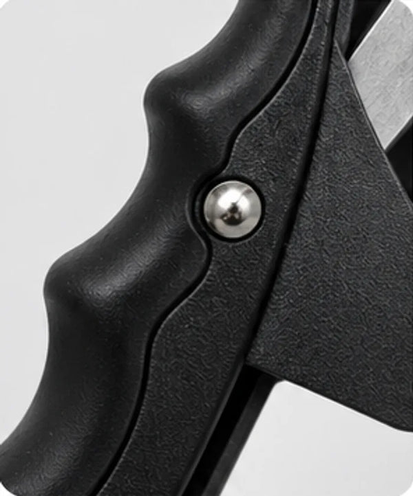 Contoured handles
